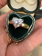 Load image into Gallery viewer, Chunky Heart - Shaped Diamond in 18ct Gold