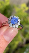 Load image into Gallery viewer, Stunning 1.23 Carat Cornflower Blue Ceylon Sapphire and Diamond Cluster Ring in Platinum
