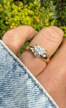 Load image into Gallery viewer, Chunky Heart - Shaped Diamond in 18ct Gold
