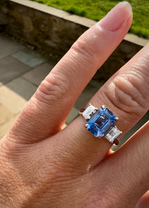 Stunning Ceylon Sapphire and Diamond Ring in Platinum