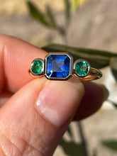 Load image into Gallery viewer, Fine Sapphire and Emerald Ring in 18ct Yellow Gold

