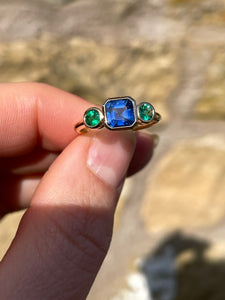 Fine Sapphire and Emerald Ring in 18ct Yellow Gold