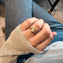 Load image into Gallery viewer, Wonderful Pale Yellow Pear Shaped Natural Diamond ring In 18ct Gold
