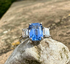 Stunning Ceylon Sapphire and Diamond Ring in Platinum