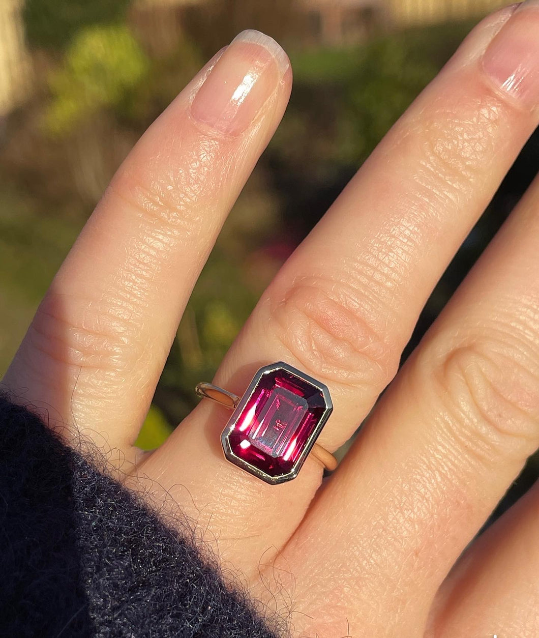 Stunning Rhodolite Garnet ring in 14 Carat Yellow Gold