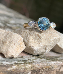 Beautiful Aquamarine and Diamond Trilogy ring in 18ct white and yellow gold