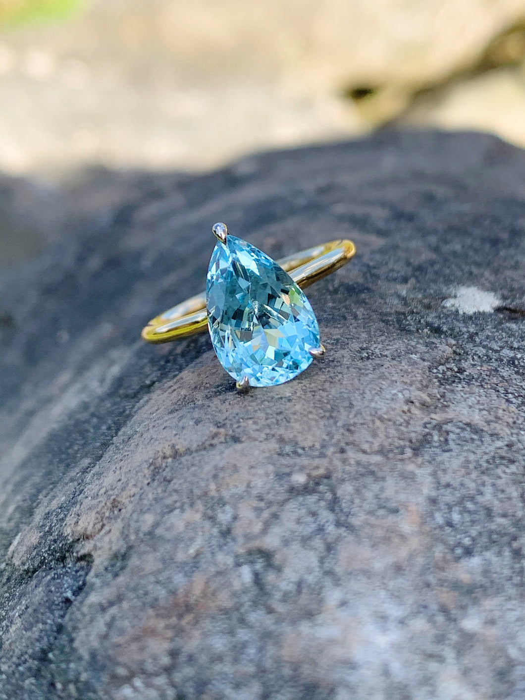 Lovely 3.28 Carat, Pear-Shaped Natural Aquamarine Solitaire Ring
